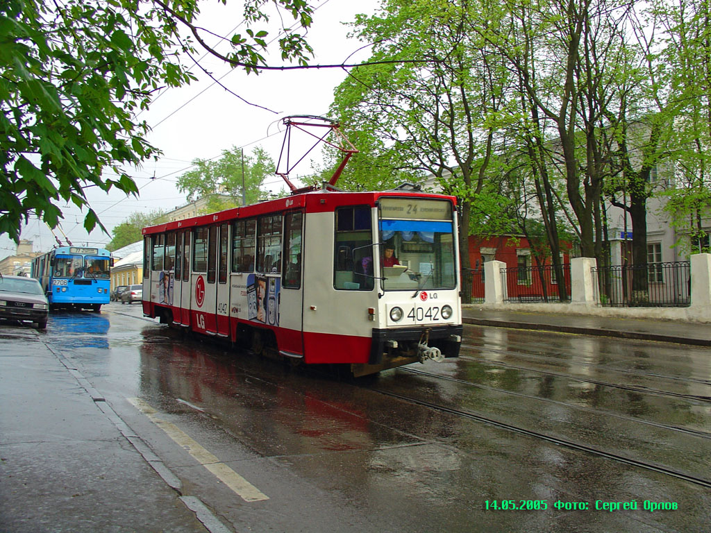 Москва, 71-608К № 4042