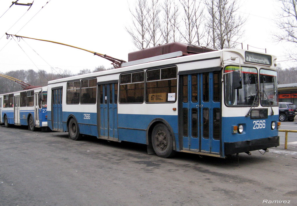 Москва, ЗиУ-682ГМ1 (с широкой передней дверью) № 2566