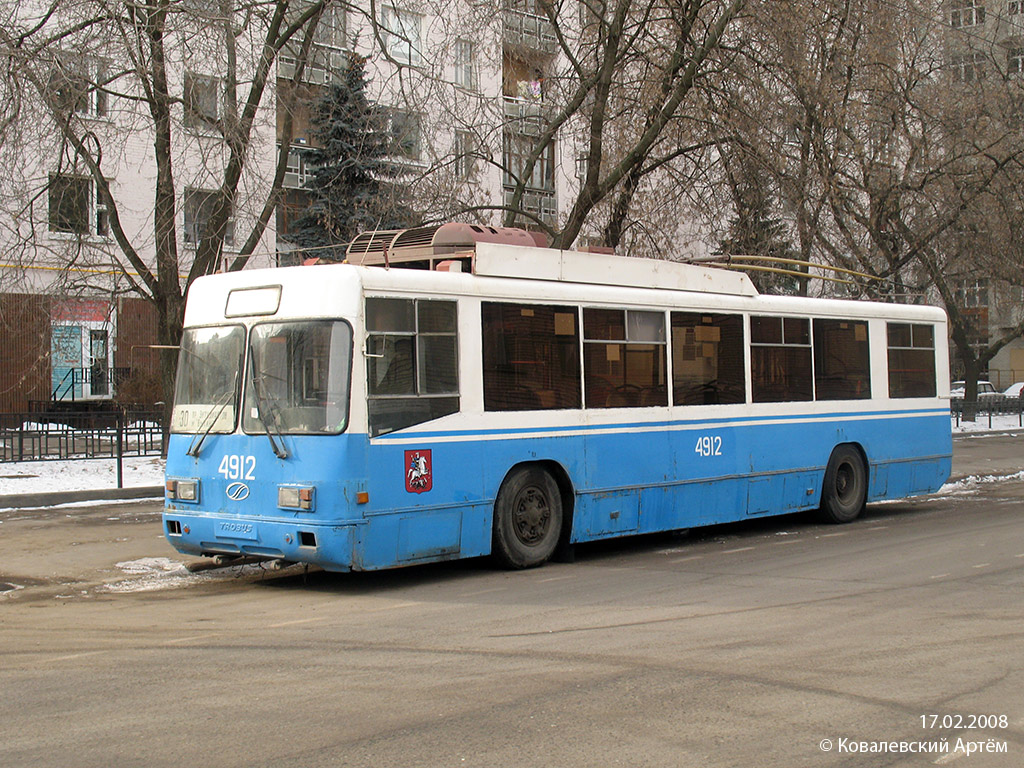 Москва, БТЗ-52761Р № 4912