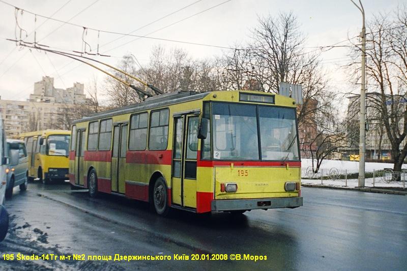 Kiova, Škoda 14Tr02/6 # 195