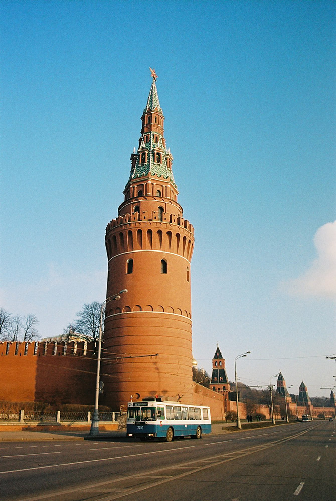 Moscow, ZiU-682GM1 (with double first door) # 7410