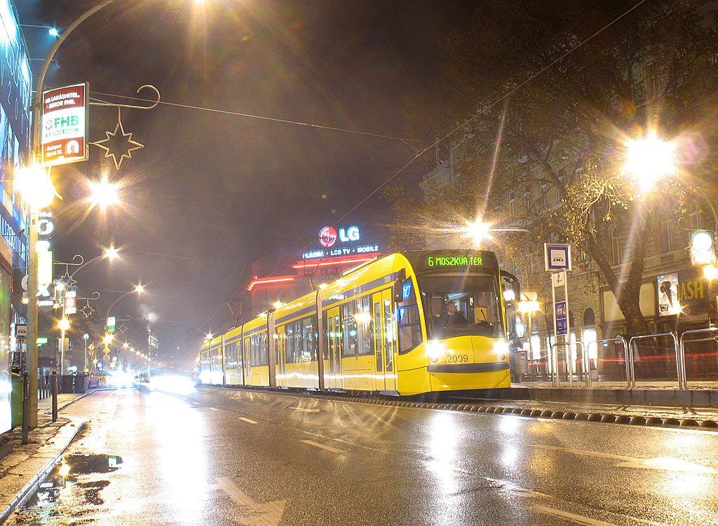 Будапешт, Siemens Combino Supra NF12B № 2009