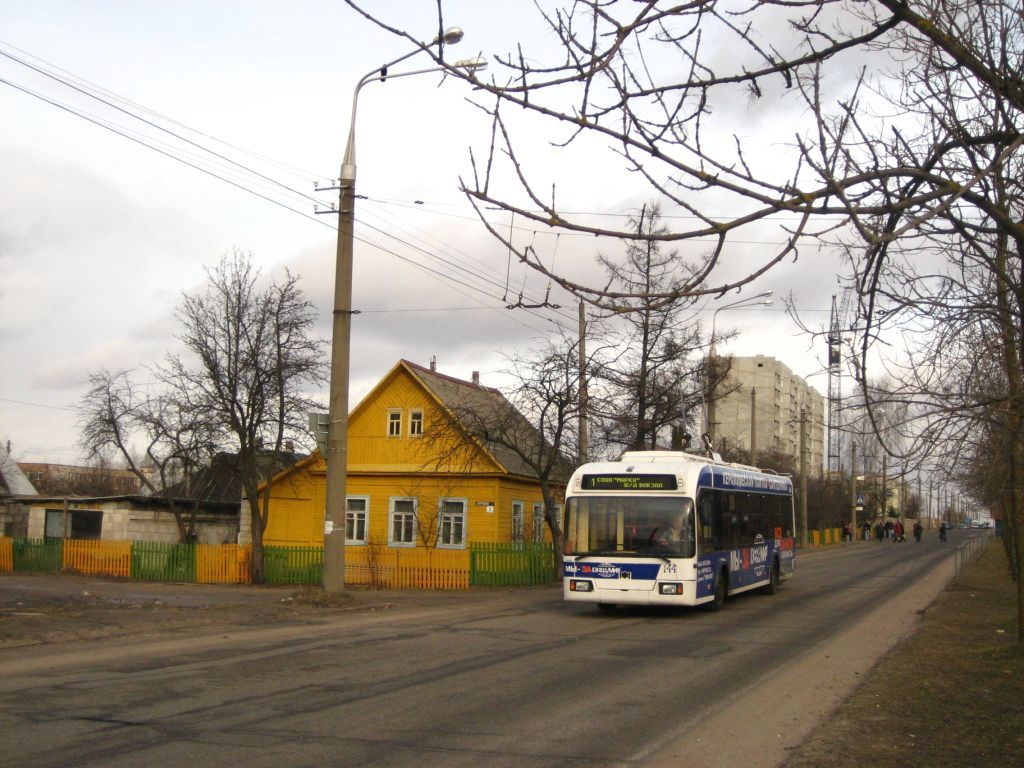 Витебск, БКМ 32102 № 144