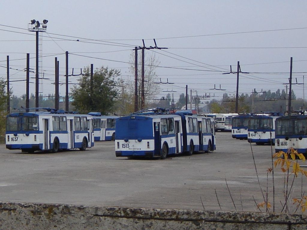 Мариуполь, ЗиУ-682Г10 № 1637; Мариуполь, ЗиУ-6205 [620500] № 1513