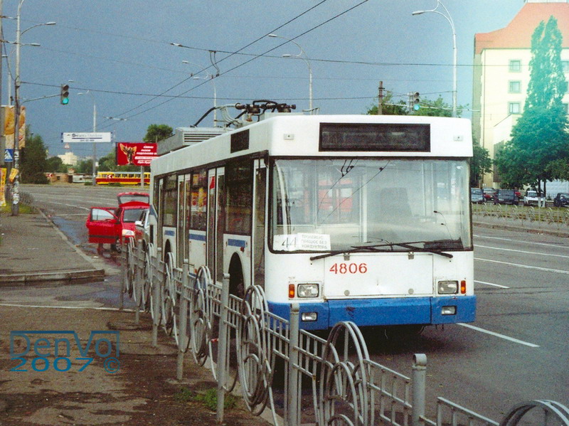 Kiev, YMZ E186 N°. 4806