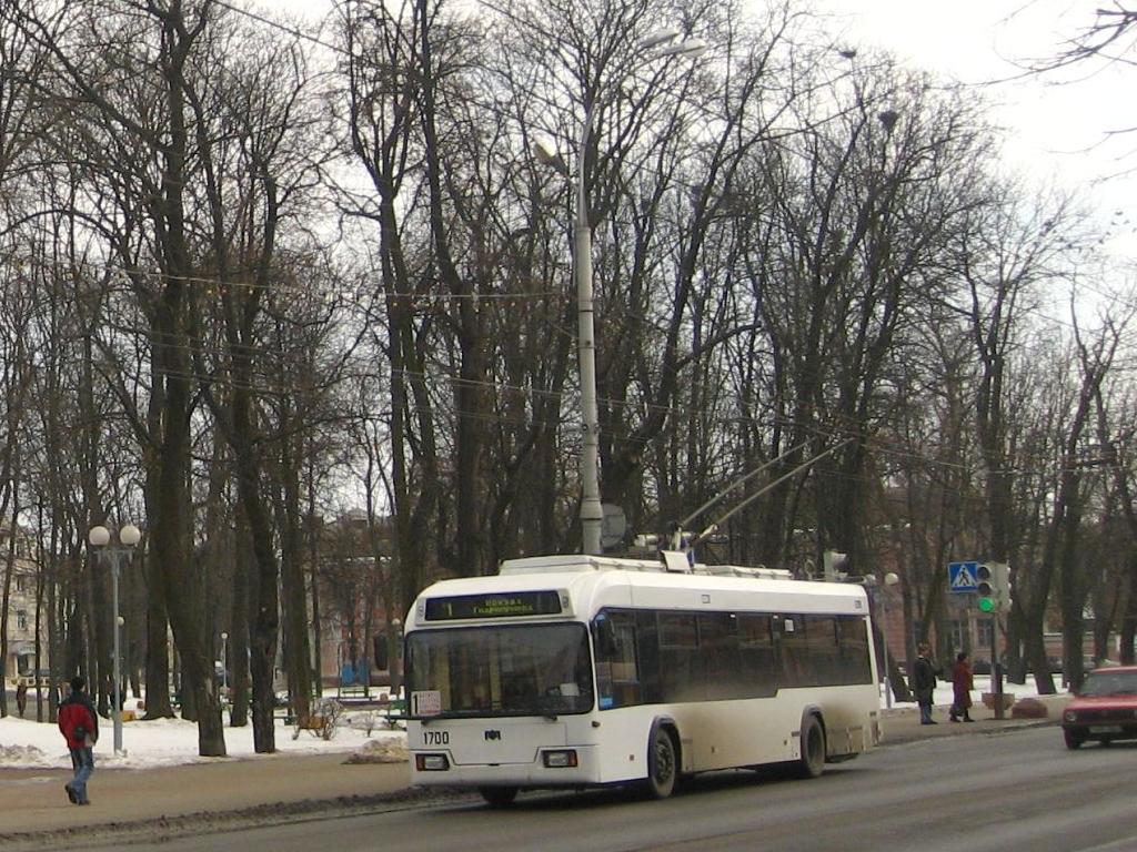 Гомель, БКМ 32102 № 1700