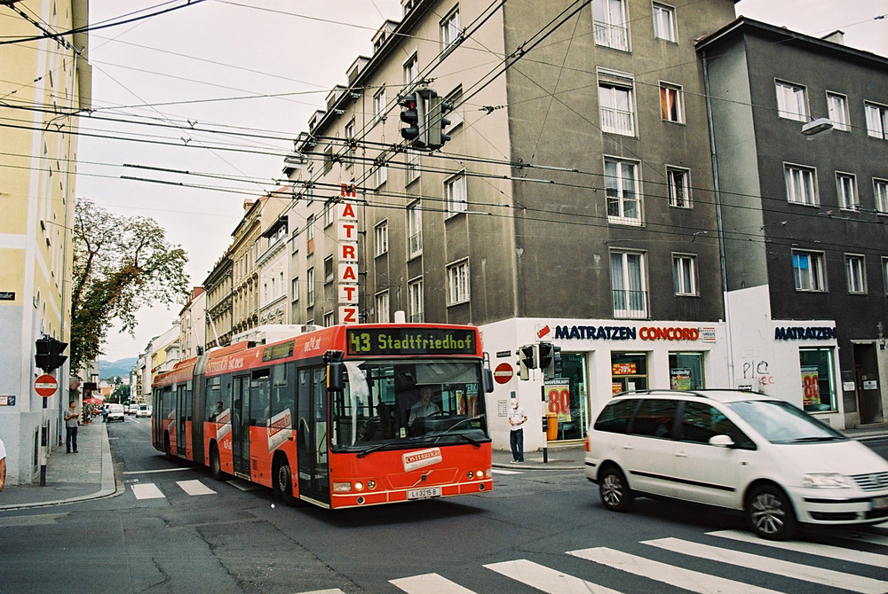 Линц, Volvo V 7000 AT № 215