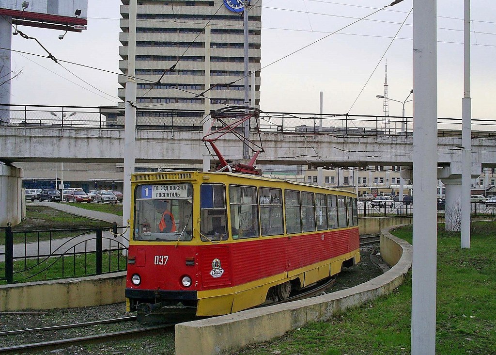 Rostov-na-Donu, 71-605U č. 037 Rostov-na-Donu, 71-605U č. 037