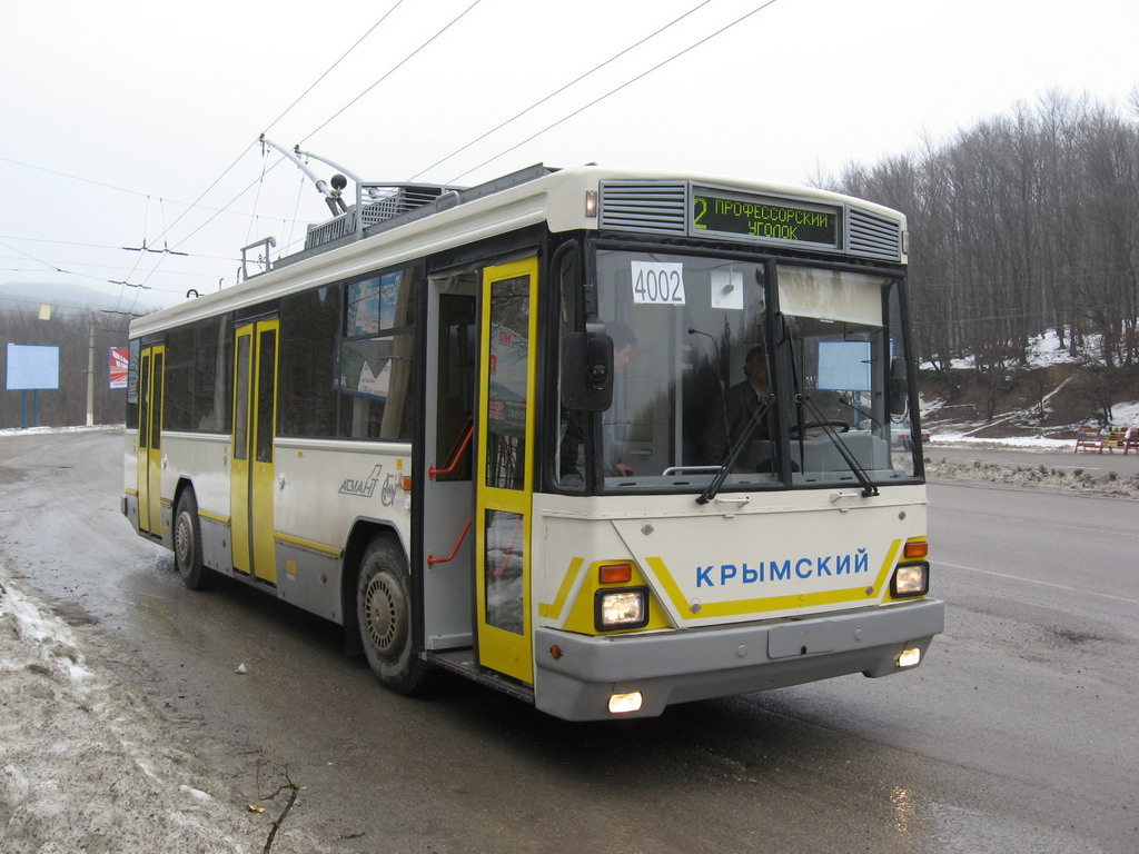 Krimin johdinauto, Kyiv-12.04 # 8200