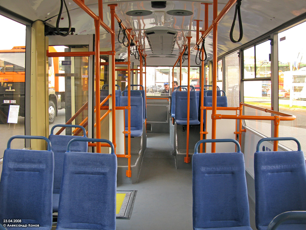 Sankt Petersburg, BKM 32100C Nr 3402; Moskwa — ComTrans — 2008