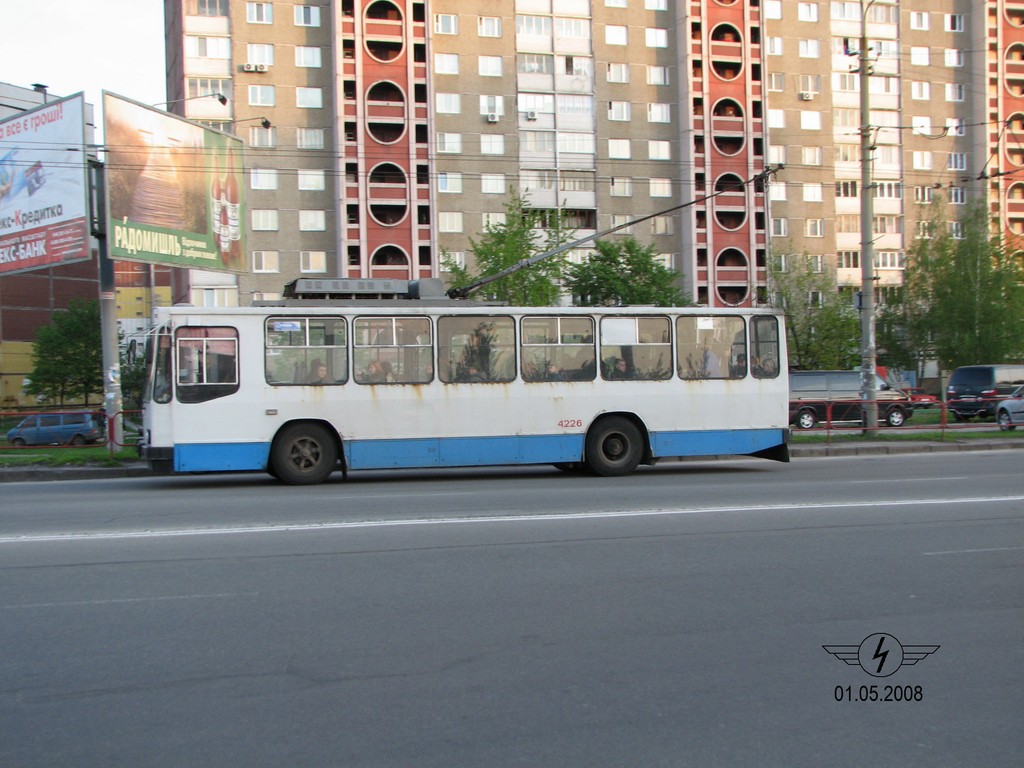 Kijev, YMZ T2 Br. 4226