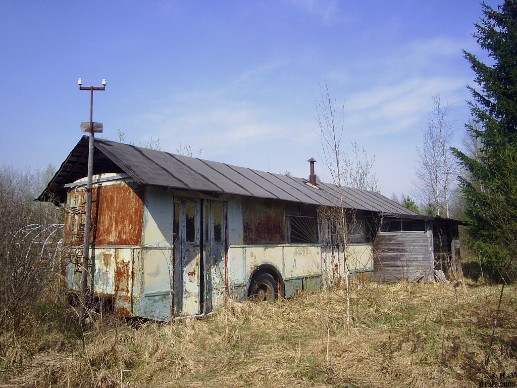Санкт-Петербург, ЗиУ-682В № 2536; Санкт-Петербург — Сараи и бытовки