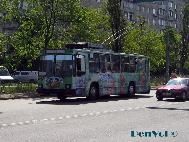 Киев, ЮМЗ Т2 № 4227