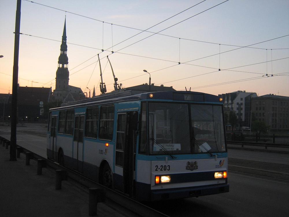 Рига, Škoda 14Tr02/6 № 2-203