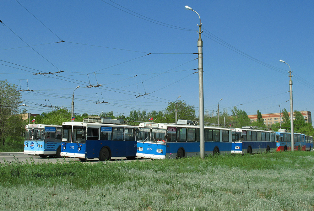 Волгоград, ЗиУ-682В-012 [В0А] № 1155; Волгоград — Троллейбусные линии: [1 и 4] Центральная сеть