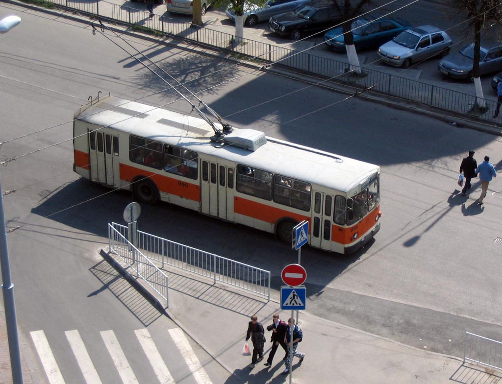 Калининград, ЗиУ-682В № 096