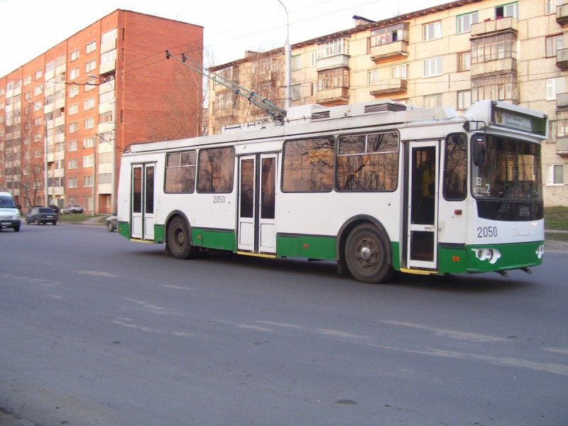 Пенза, ЗиУ-682Г-016.02 № 2050