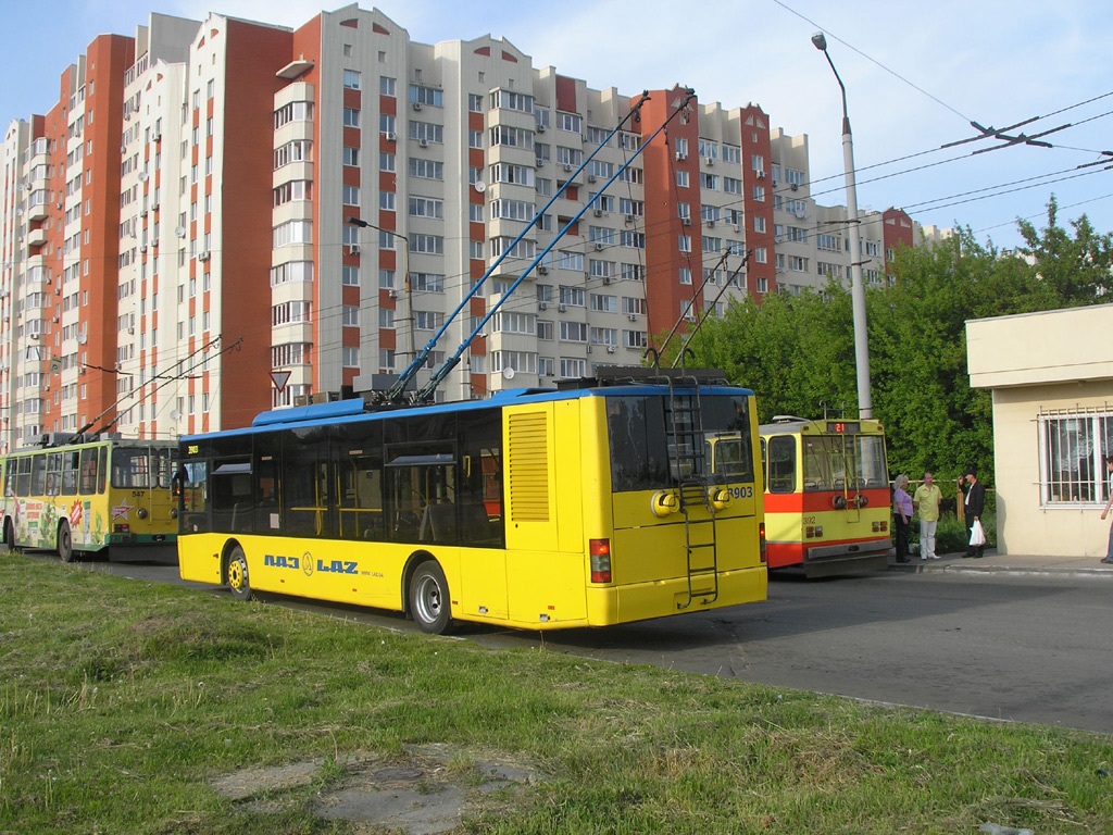 Кіеў, ЛАЗ E183D1 № 3903