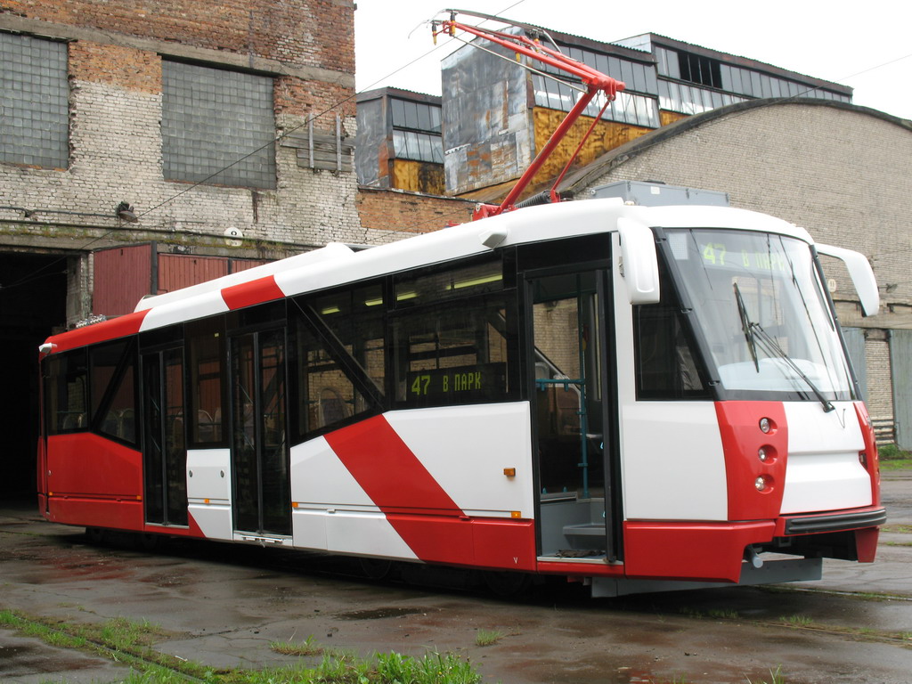 Tula, 71-153 (LM-2008) č. 1; Saint-Petersburg — New PTMZ trams