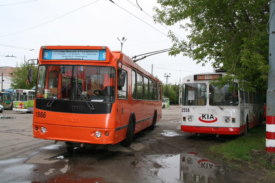 Nizhny Novgorod, ZiU-682G-016.03 # 1666; Nizhny Novgorod, ZiU-682G [G00] # 2558