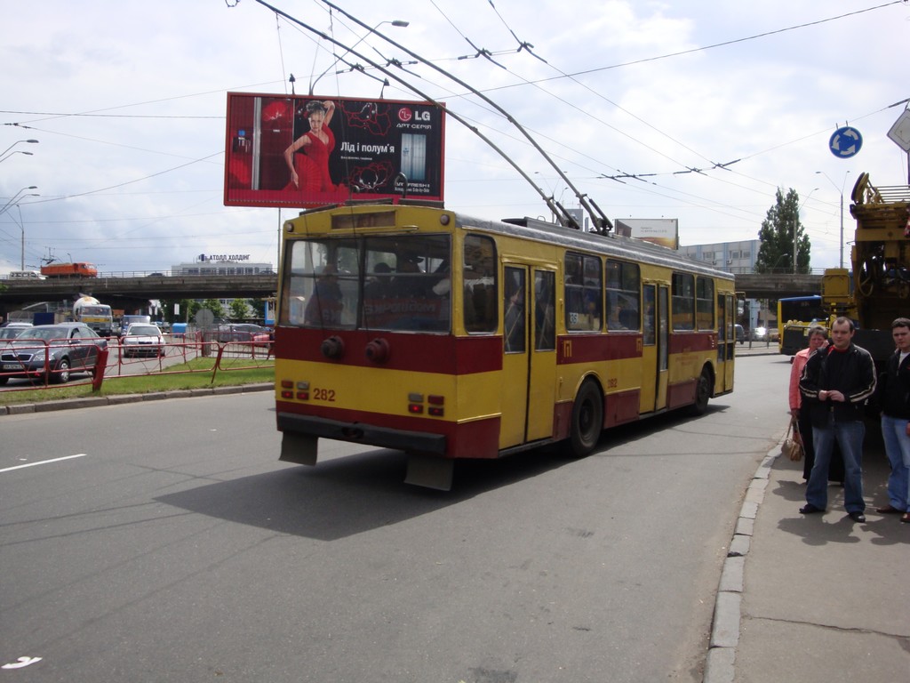Киев, Škoda 14Tr02 № 282