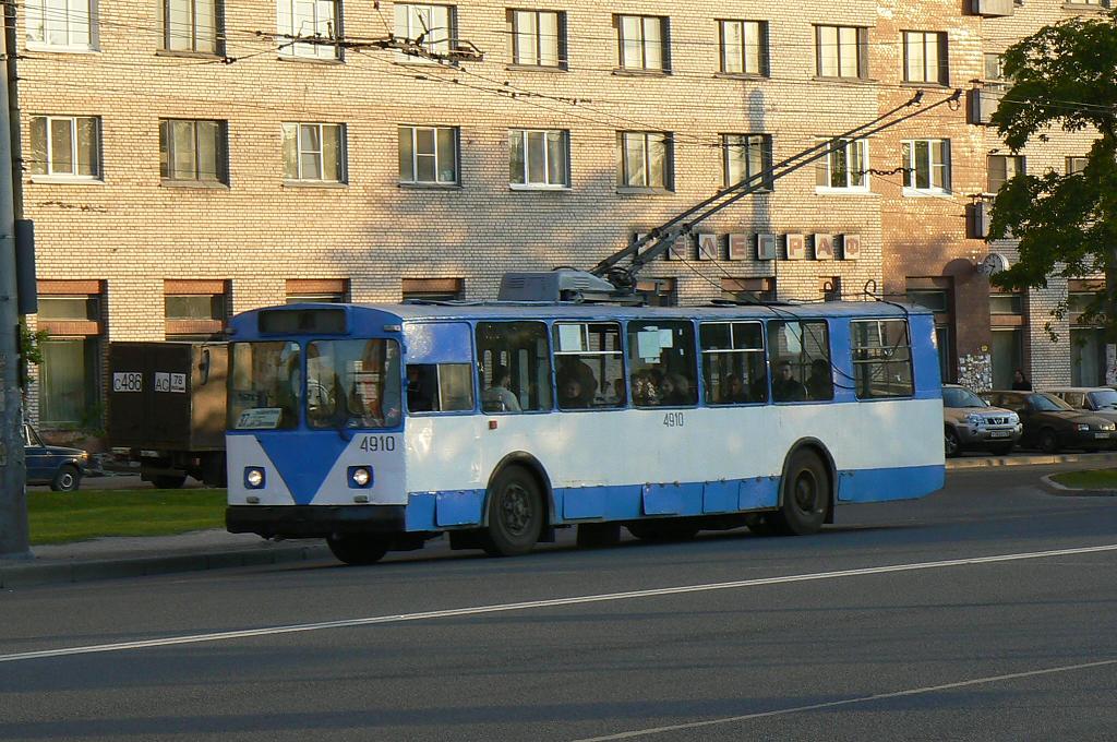 Saint-Petersburg, ZiU-682V № 4910