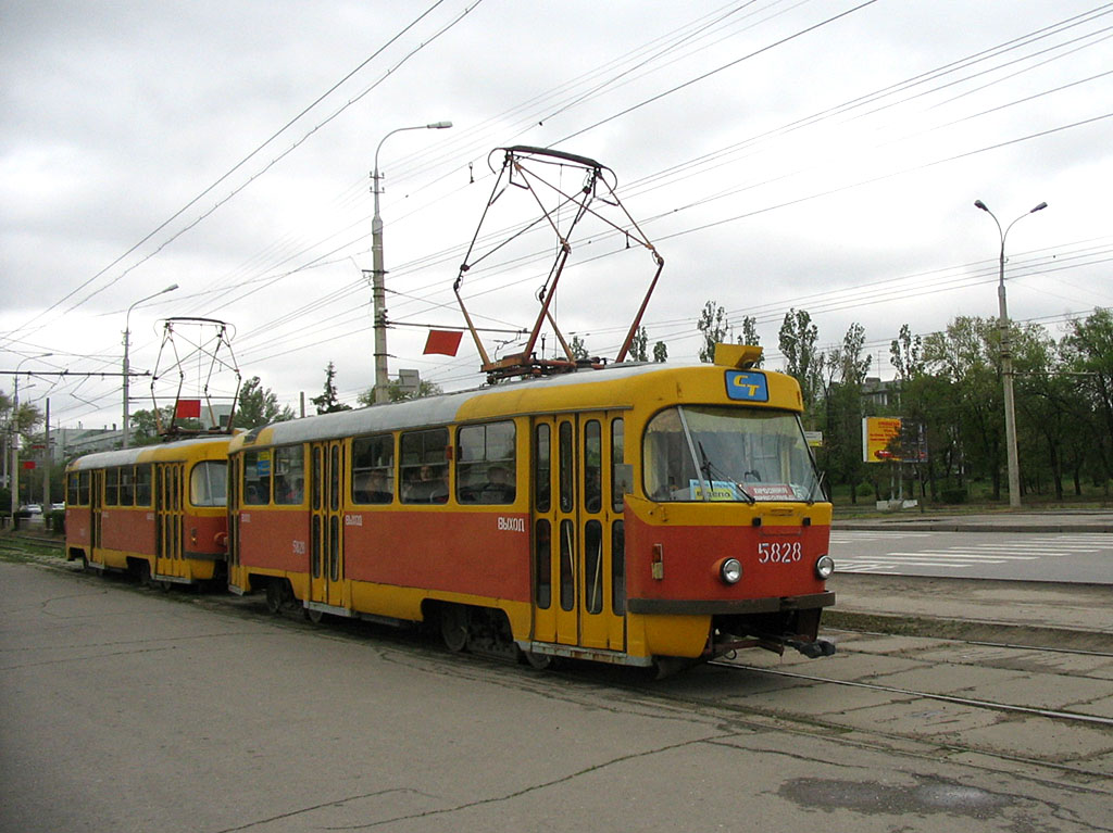 Volgograd, Tatra T3SU č. 5828; Volgograd, Tatra T3SU č. 5829