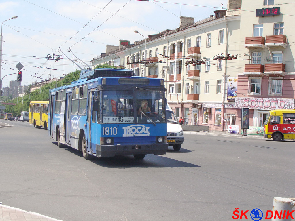 Мариуполь, ЮМЗ Т2 № 1810