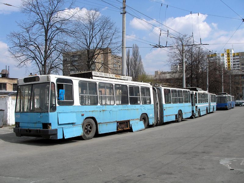 Kyjev, YMZ T1 č. 2421