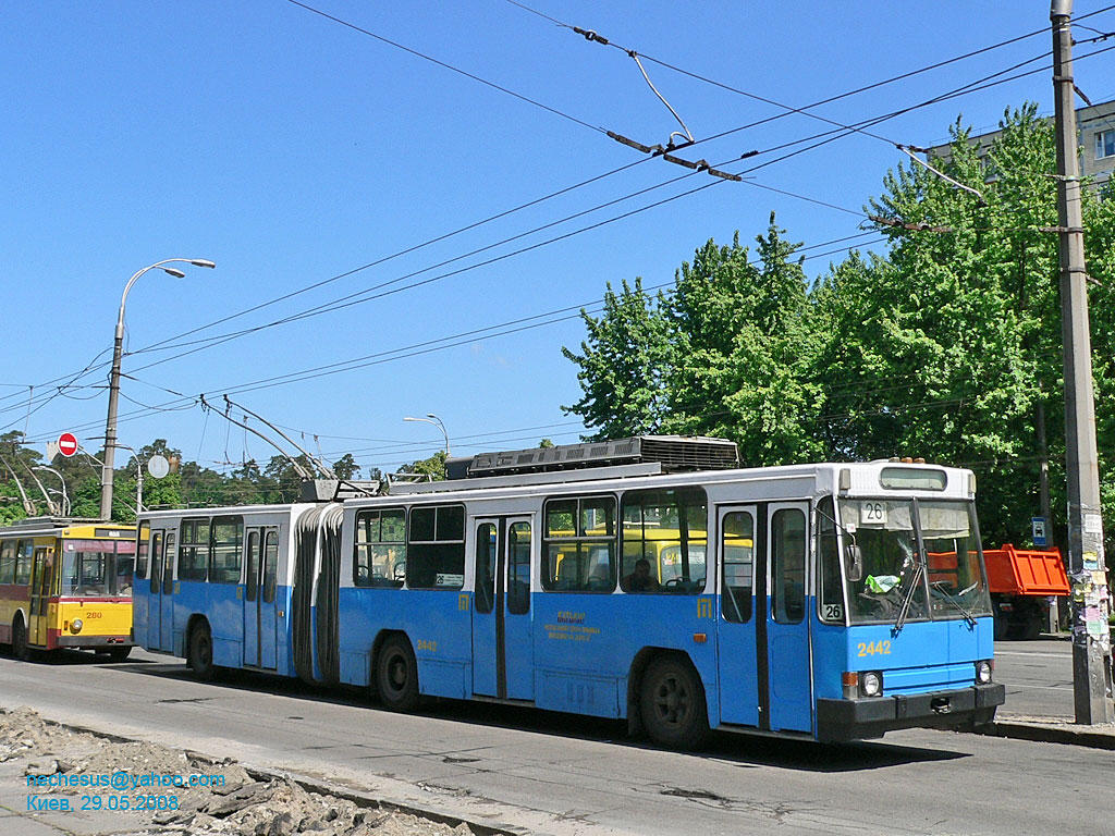 Киев, ЮМЗ Т1 № 2442