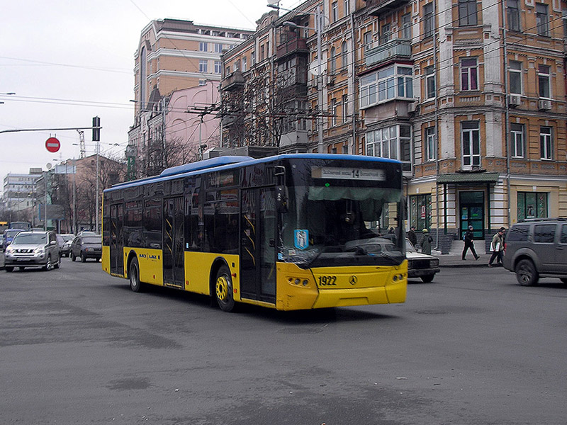 Kiiev, LAZ E183D1 № 1922