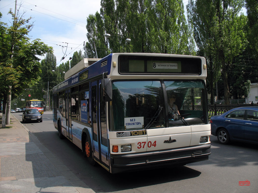 Kiev, MAZ-103T Nr. 3704