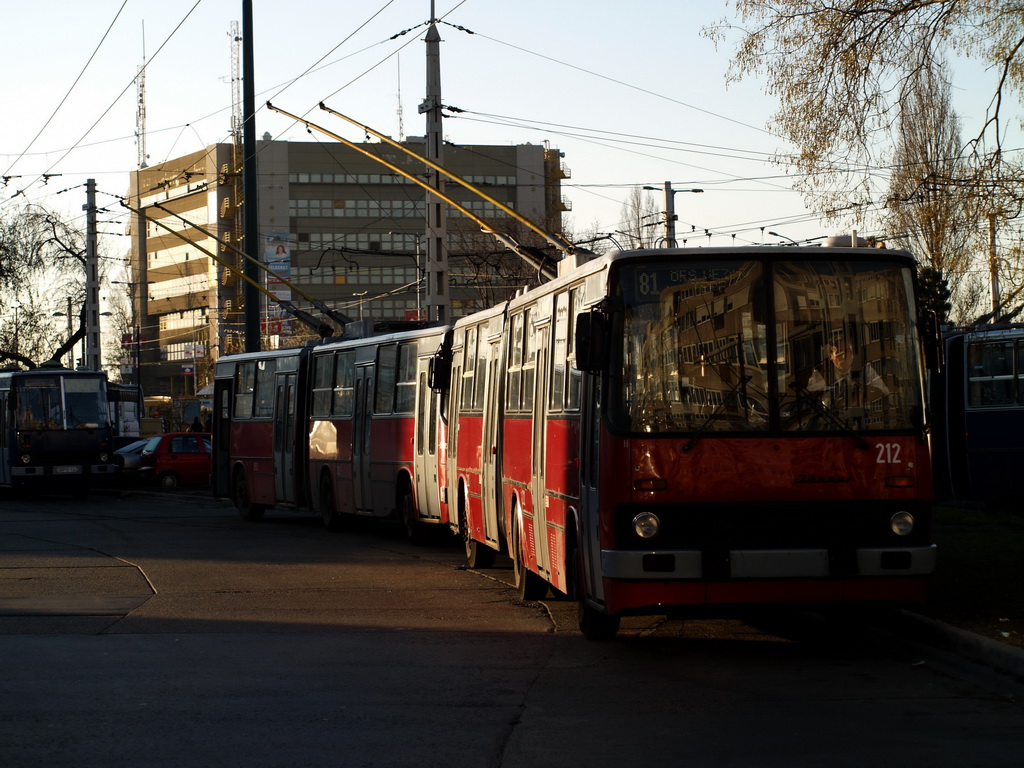 Будапешт, Ikarus 280.94 № 212