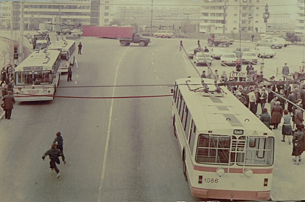 Севастополь, ЗиУ-682В № 1087; Севастополь, ЗиУ-682В № 1085; Севастополь, ЗиУ-682В № 1086; Севастополь — Исторические фотографии троллейбусов