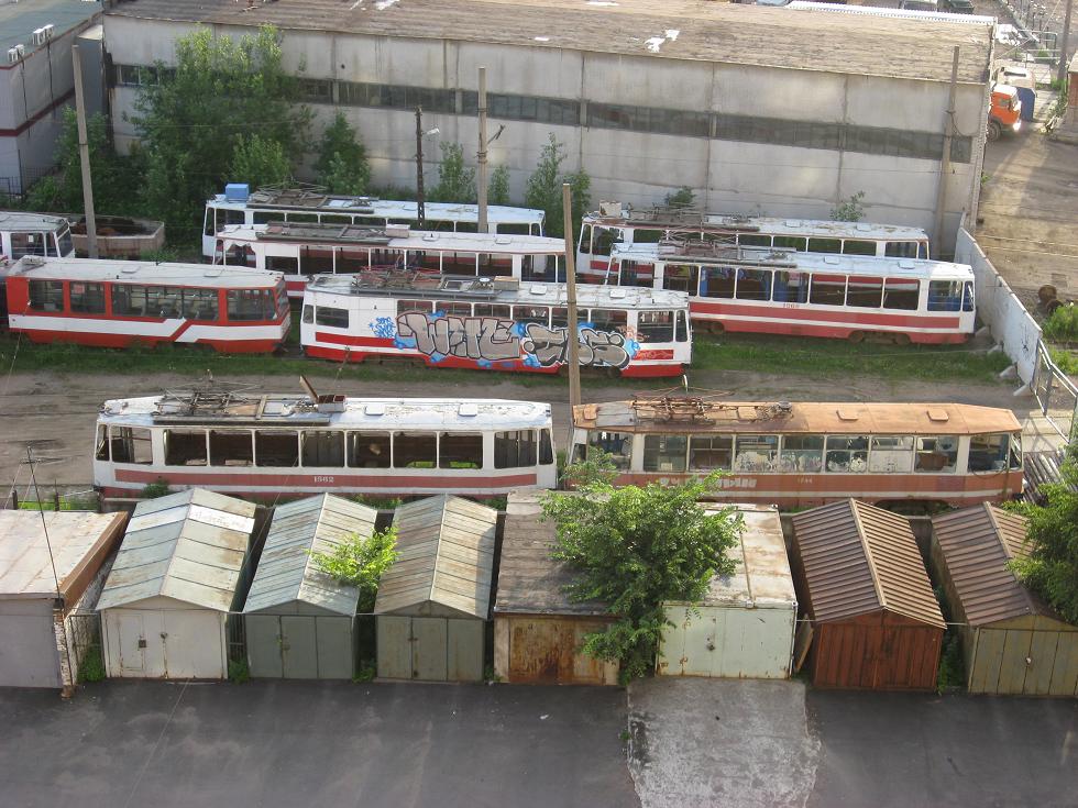 Санкт-Петербург, ЛМ-68М № 1562; Санкт-Петербург, ЛМ-68М № 1568; Санкт-Петербург, ЛМ-68М № 1744; Санкт-Петербург — Трамвайный парк № 1