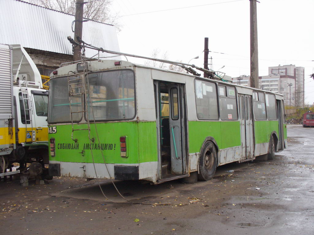 Киров, ЗиУ-682В № 415