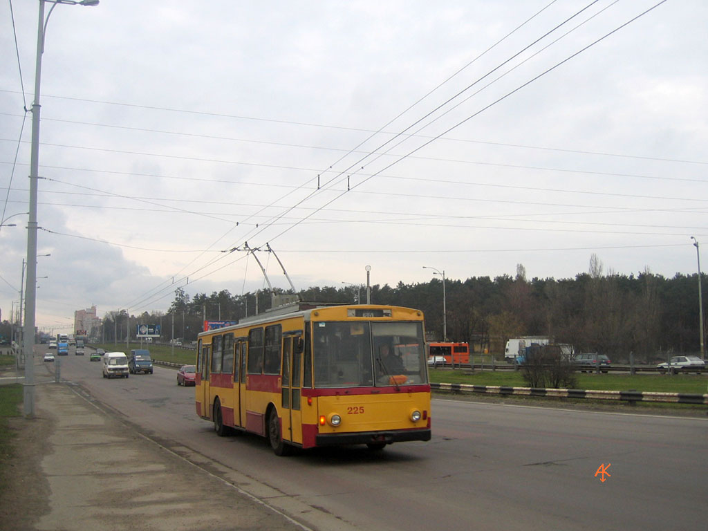 Киев, Škoda 14Tr02 № 225