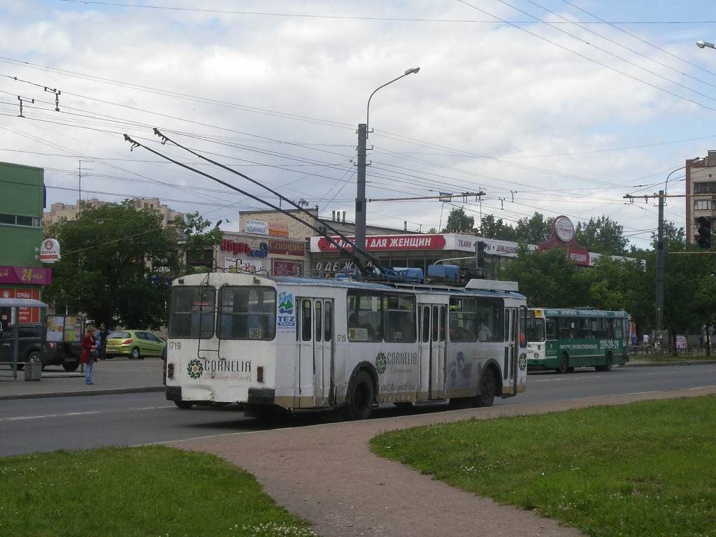 Санкт-Петербург, ЗиУ-682В-012 [В0А] № 1719