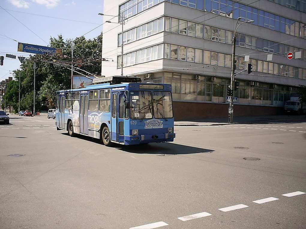Киев, ЮМЗ Т2 № 529