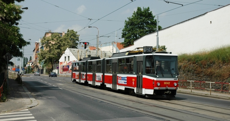 Prague, Tatra KT8D5 N°. 9042