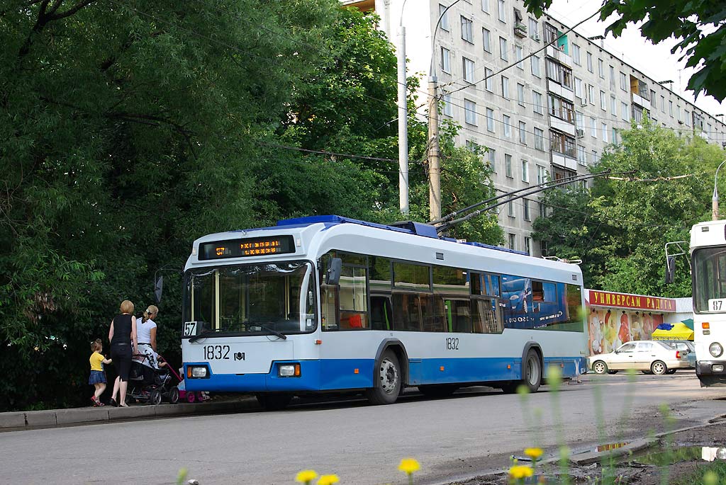 Москва, БКМ 321 № 1832