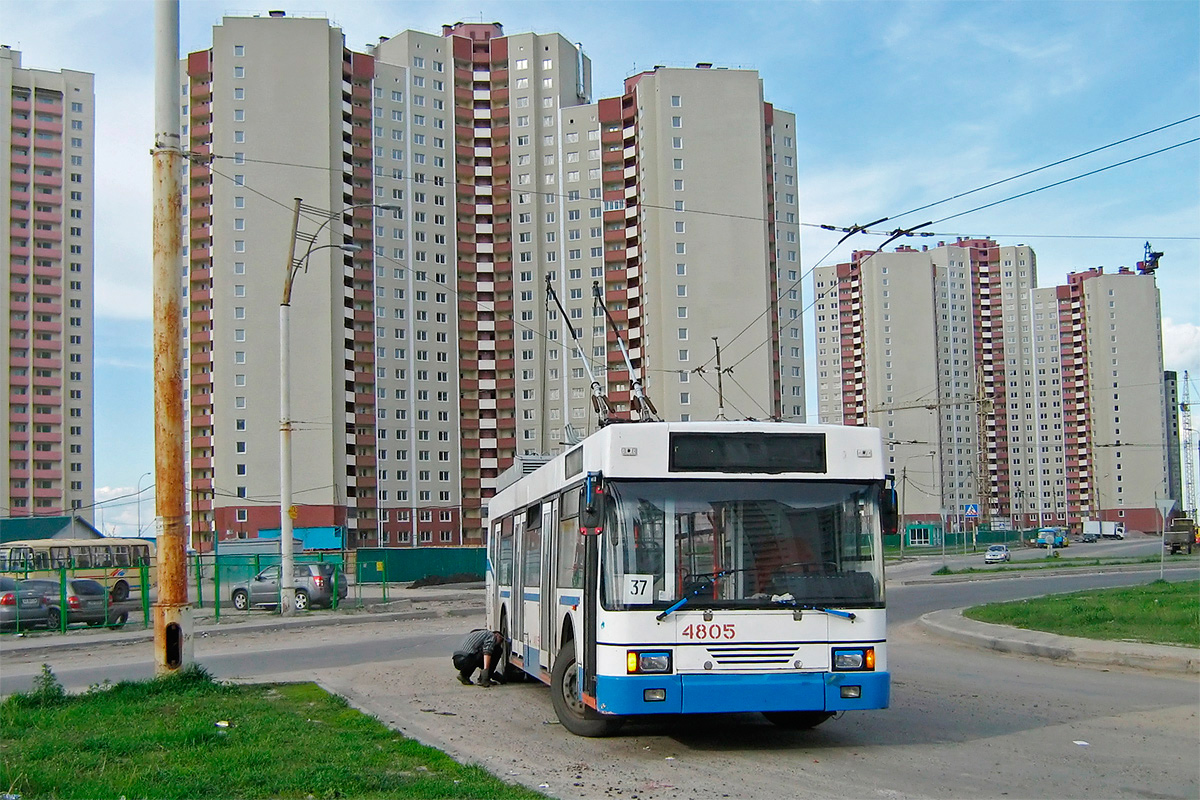 Киев, ЮМЗ E186 № 4805