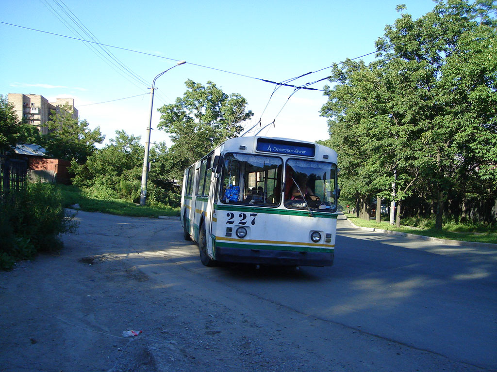 Владивосток, ЗиУ-682Г [Г00] № 227