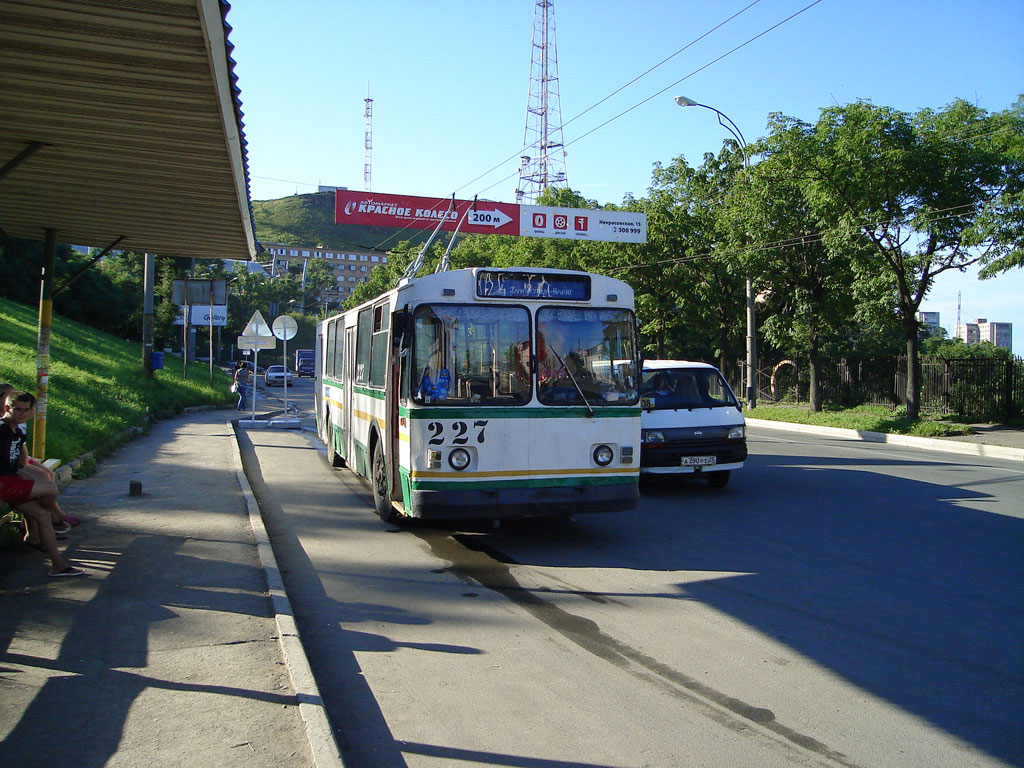Владивосток, ЗиУ-682Г [Г00] № 227