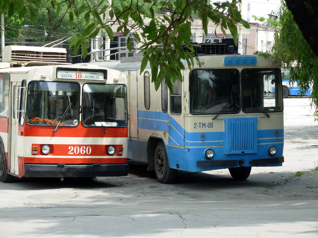Кишинёв, ЗиУ-682В-012 [В0А] № 2060; Кишинёв, КТГ-1 № 2-ТМ-08; Кишинёв — Троллейбусный парк № 2