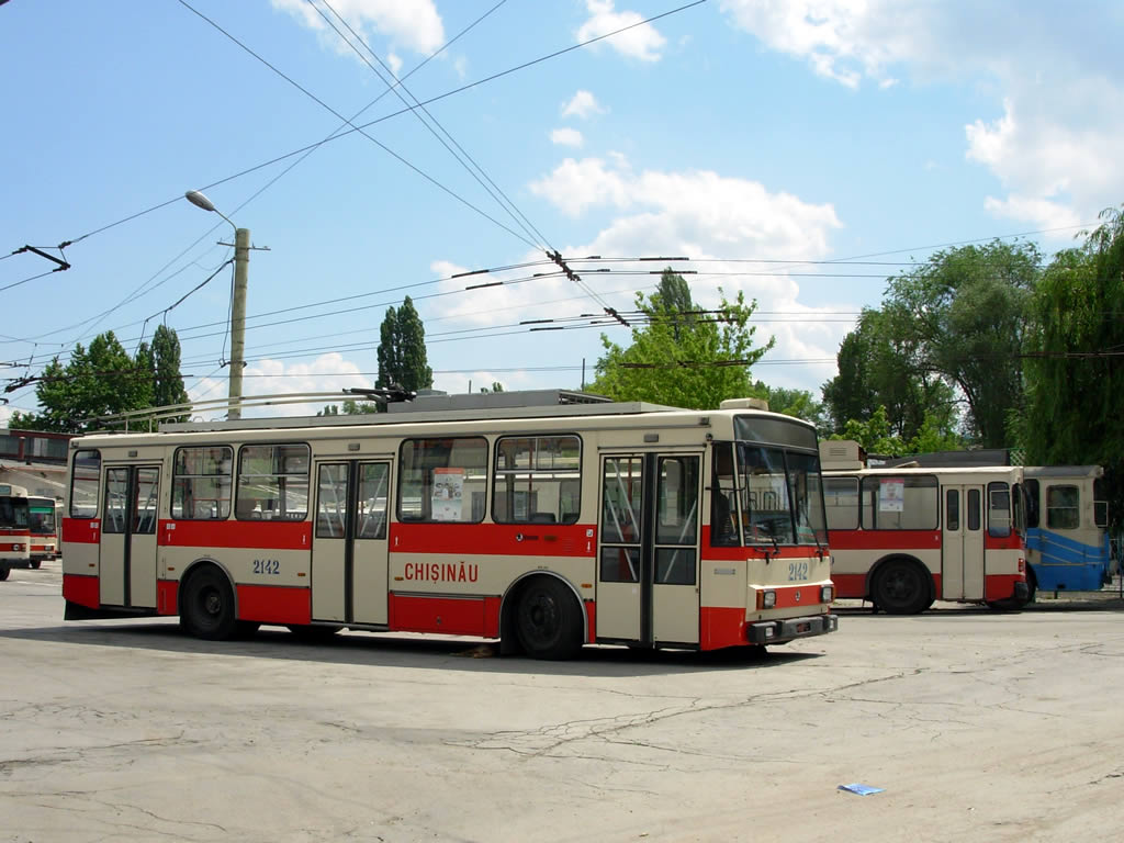 Кишинёв, Škoda 14TrDT/6M № 2142; Кишинёв — Троллейбусный парк № 2