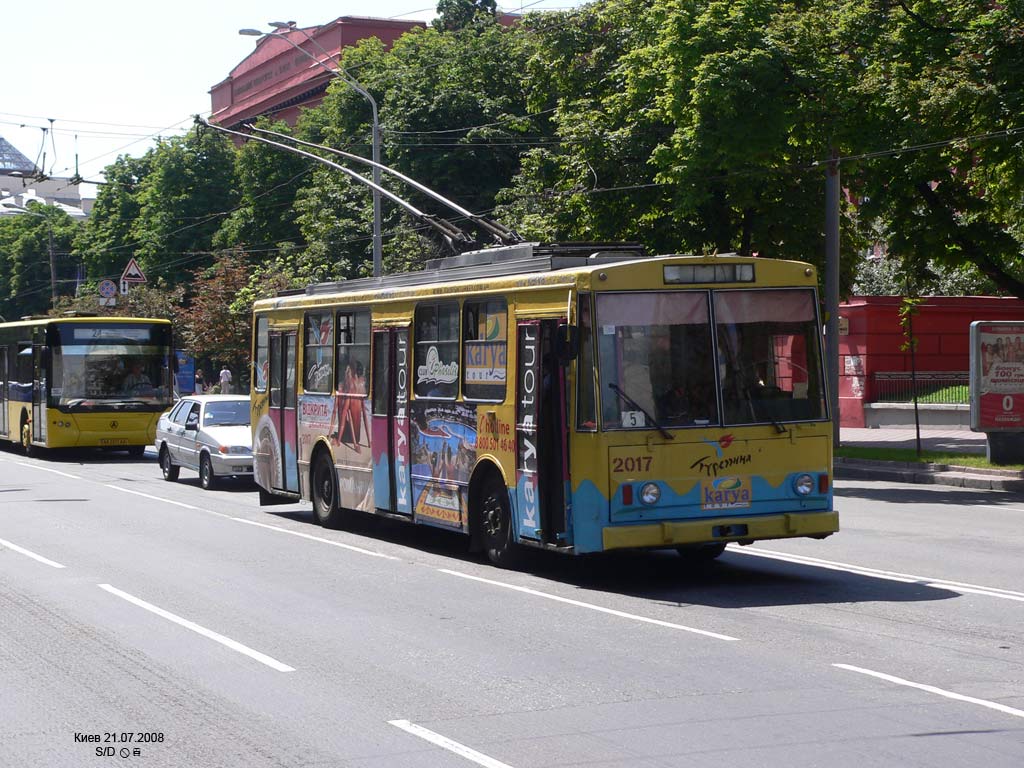 Киев, Škoda 14Tr02/6 № 2017