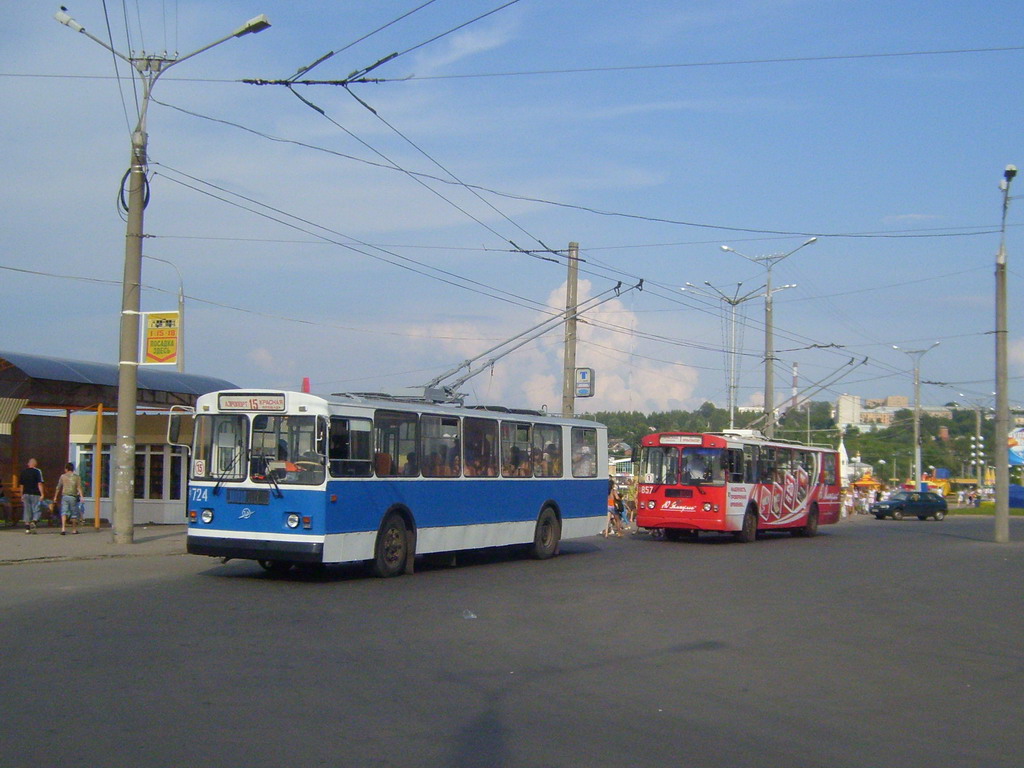 Чебоксары, ЗиУ-682Г-012 [Г0А] № 724; Чебоксары, ЗиУ-682Г-016 (012) № 857
