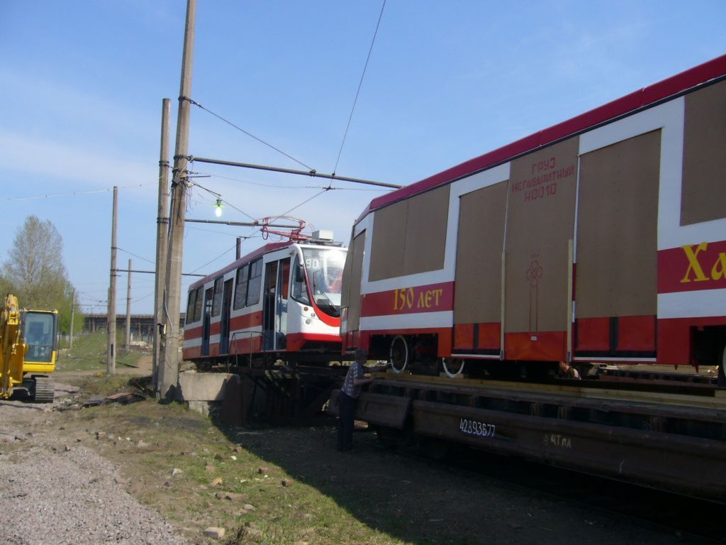 Хабаровск, 71-134А (ЛМ-99АВН) № 108; Санкт-Петербург — Новые вагоны ПТМЗ