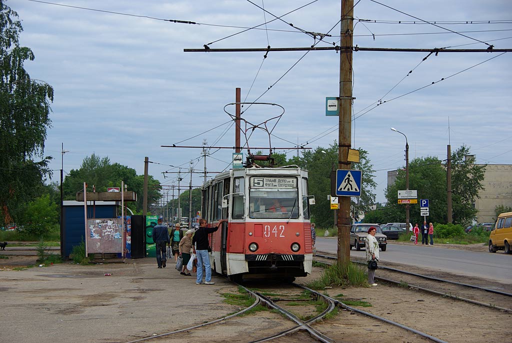 Дзержинск, 71-605 (КТМ-5М3) № 042